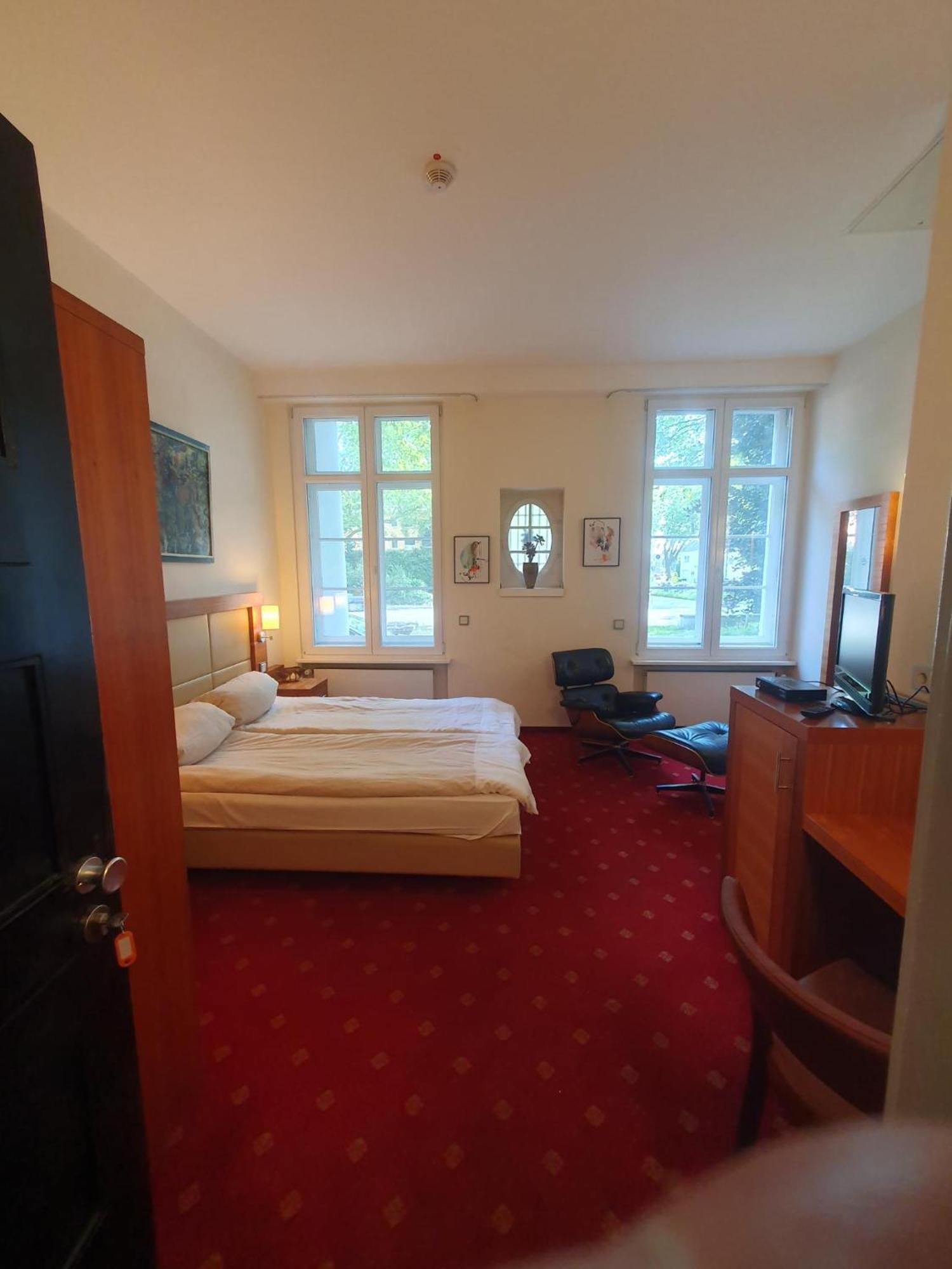 Die Villa, Zimmer 17, Dz Leverkusen Exteriér fotografie