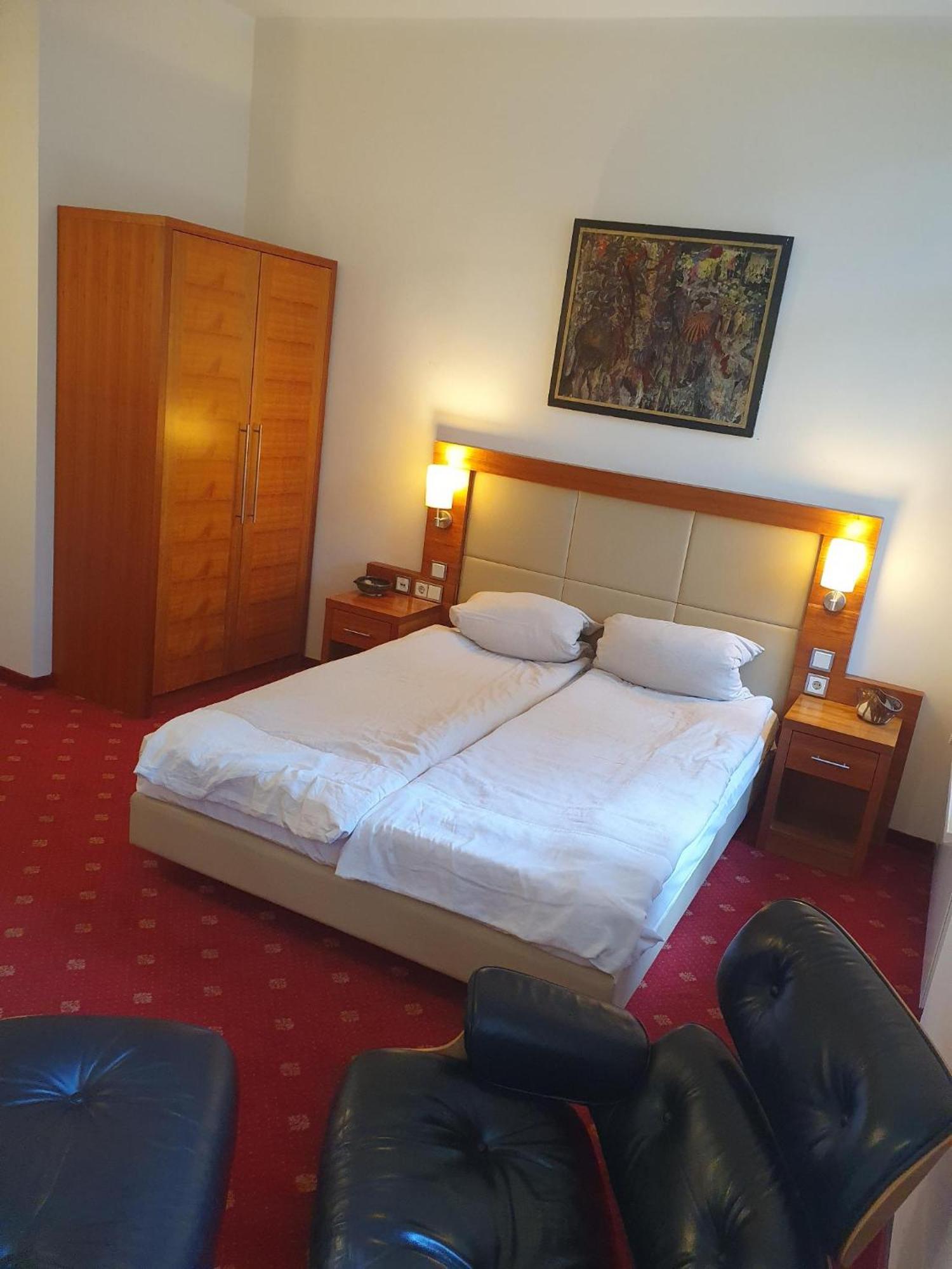 Die Villa, Zimmer 17, Dz Leverkusen Exteriér fotografie