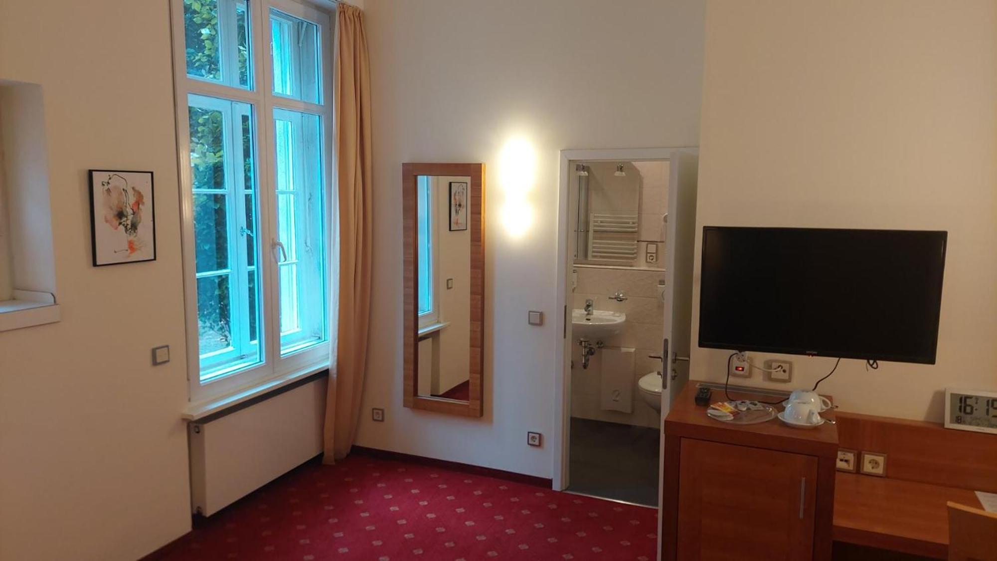 Die Villa, Zimmer 17, Dz Leverkusen Exteriér fotografie