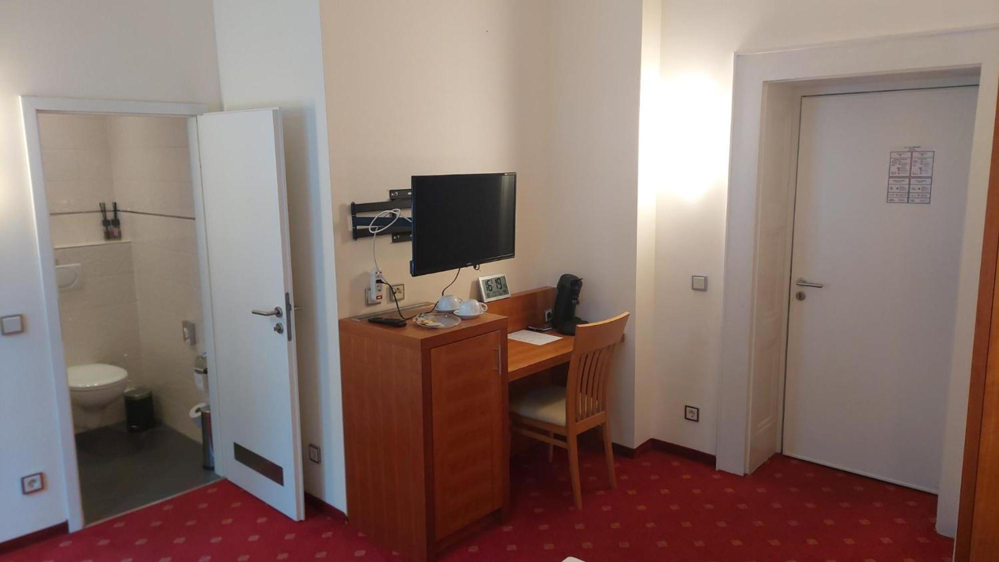 Die Villa, Zimmer 17, Dz Leverkusen Exteriér fotografie